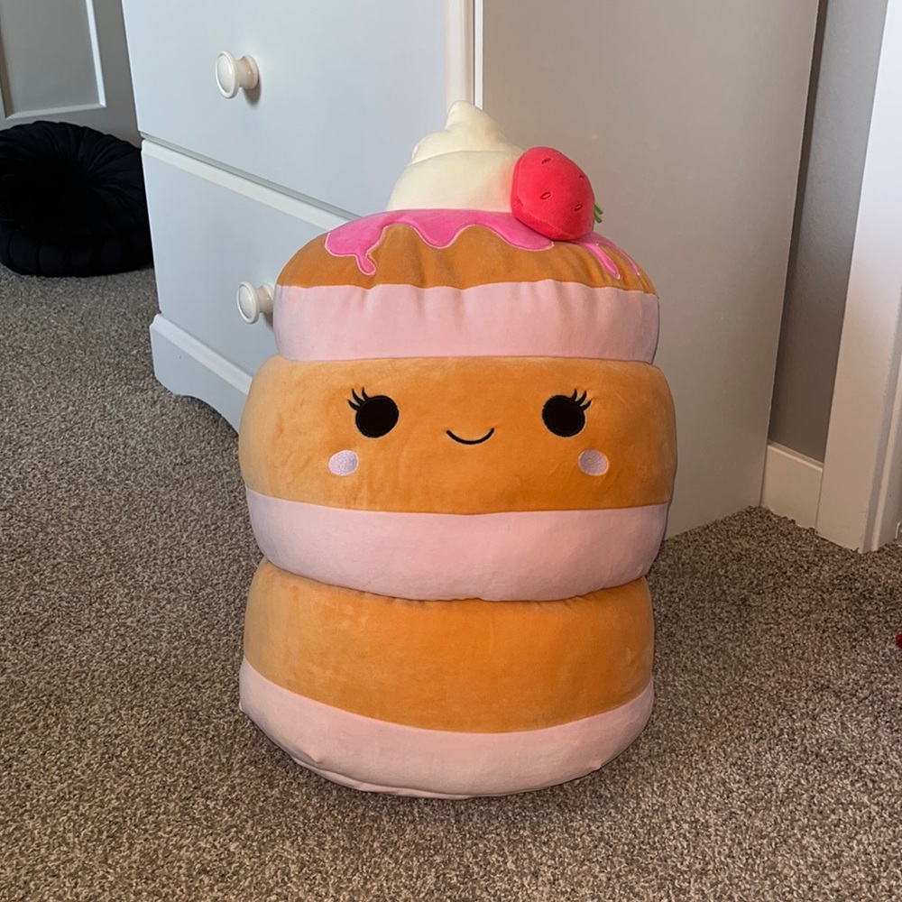 strawberry pancake squishmallow